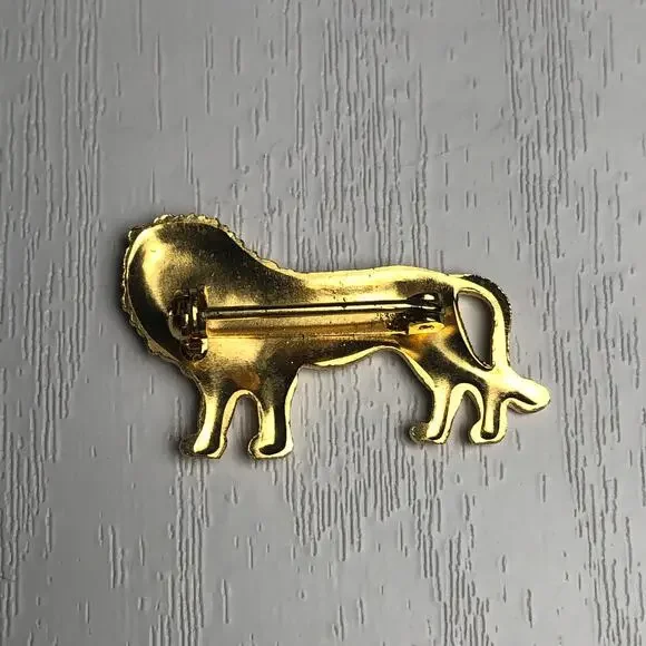Vintage Gold Tone Textured Elegant Lion Brooch Pin Estate Costume Jewelry - Picture 4 of 5
